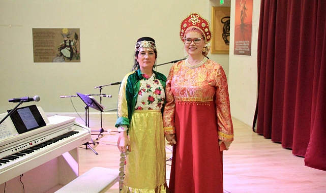 Rus ve Türk sanatçıdan ortak konser