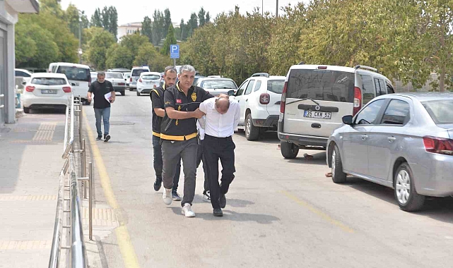 Sahte bakanlık kartı düzenleyen şüpheliler: "Kartları kırtasiyeden kendimiz bastırdık"