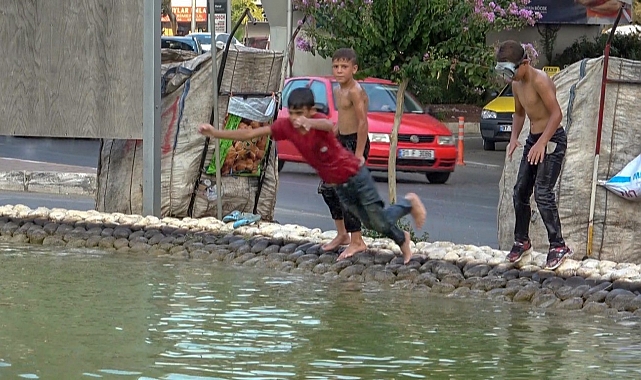Soluğu süs havuzunda aldılar