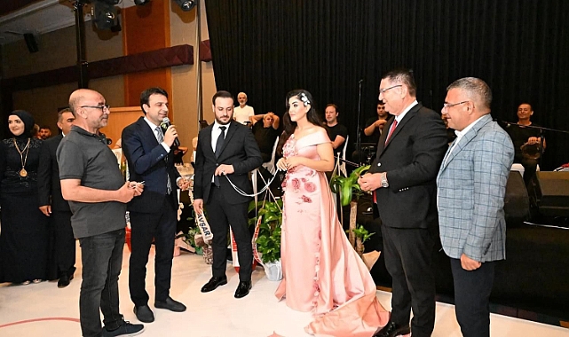 Tuğce ve Serkan evlilik yolunda ilk adımı attı