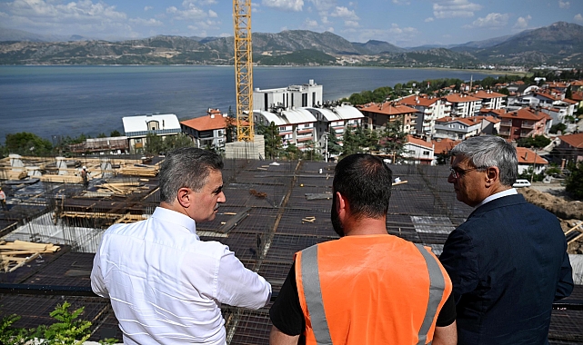 Vali Baruş yurt binasını inceledi