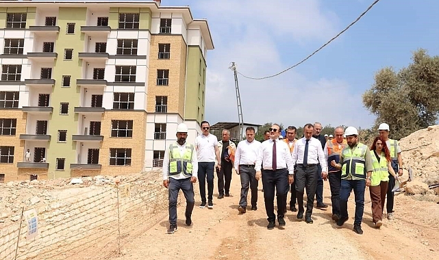 Vali Pehlivan TOKİ inşaat alanında incelemelerde bulundu