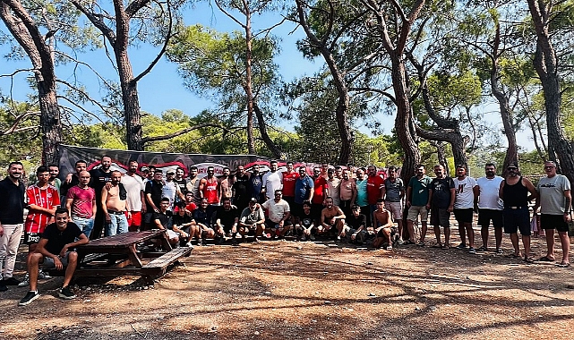 07 Gençlik Antalyaspor Taraftarları Yeni Sezon Öncesi Mangalda Buluştu