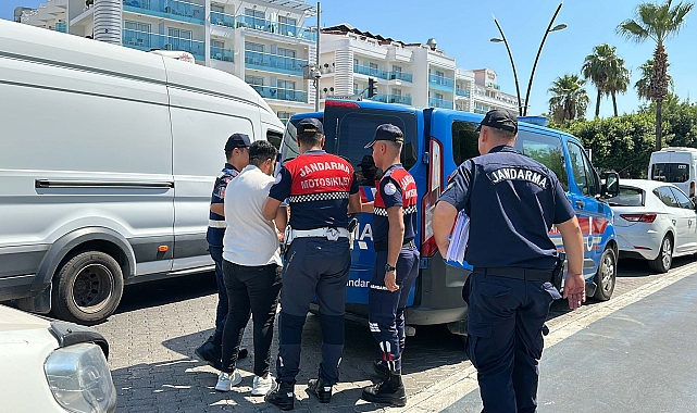 50 dolandırıcılık kaydı olan ve 27 yıl hapisle aranan şüpheli cinsiyet değiştirmiş