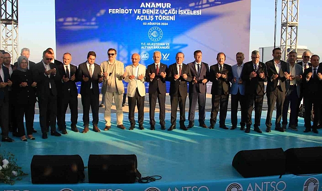 Açılan feribot ve deniz uçağı iskelesi ile Kıbrıs'a seyahat artık 1,5 saate düştü