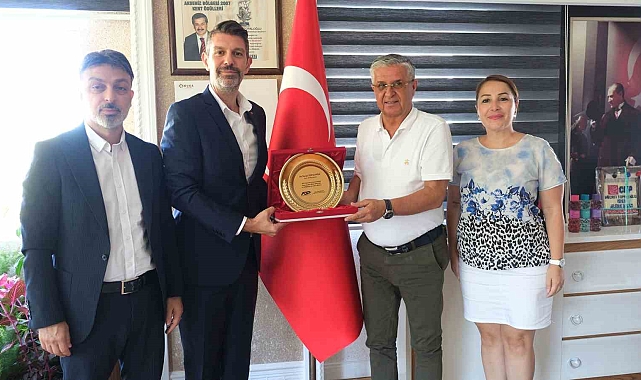 ADP Başkanı Özkırmızı: "Kemer Belediyesi'nin eğitim alanındaki başarılı çalışmalarını takdir diyorum"