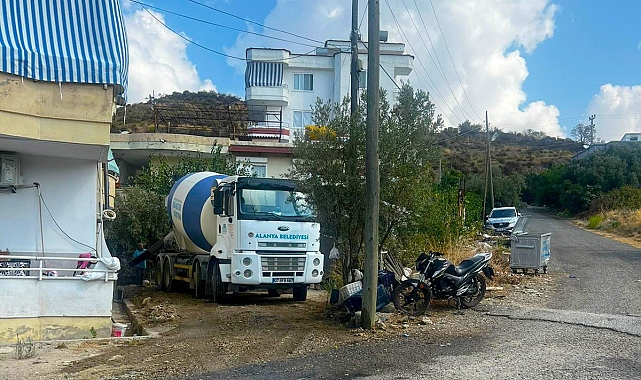Alanya Belediyesi'nden engelli vatandaşa özel yol