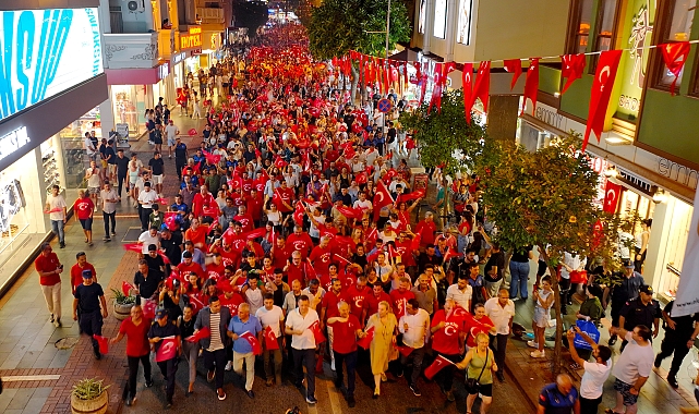 Alanya'da Zafer Bayramı coşkuyla kutlandı