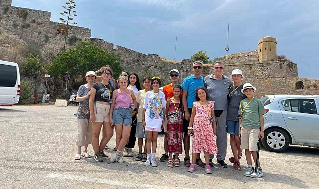 Alanyalı öğrencilerden kardeş şehir gezisi