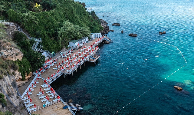Antalya'da Falezlerin Eteğinde Ücretsiz Plajlar