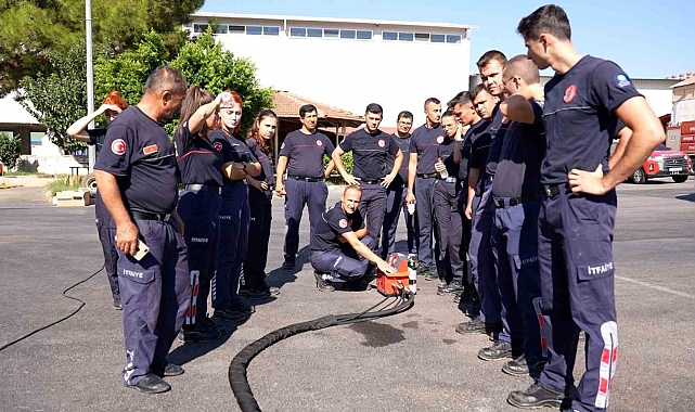 Antalya itfaiyesinden elektrikli araç söndürme kiti