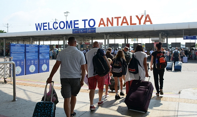 Antalya’yı ilk 7 ayda 9 milyon turist ziyaret etti