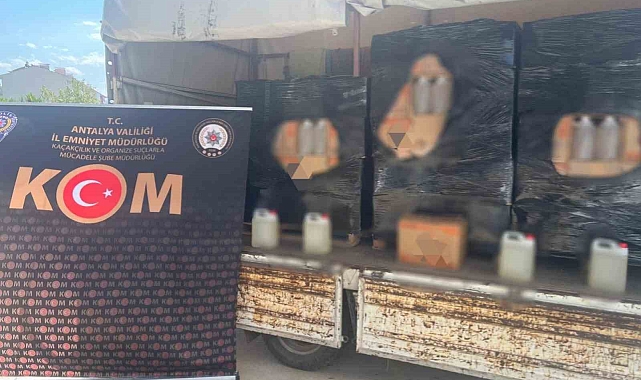 Antalya'da 2 bin 840 litre sahte alkol ele geçirildi