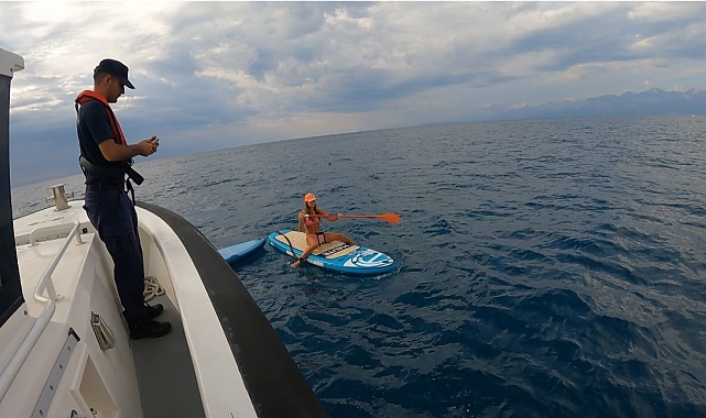 Antalya'da izinsiz kürek sörfü yapan ve yaptıranlara ceza yağdı