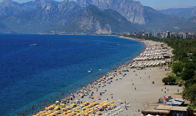 Antalya'da termometreler 40 dereceyi gösterdi