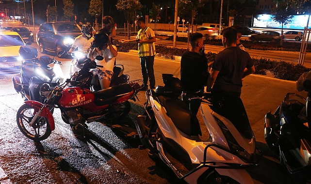 Antalya'da trafik polislerinin 'motosiklet' denetimi