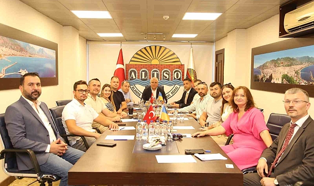 Antalya'nın ticari yapısı ve doğal güzelliği Ukraynalıların tercihi oldu