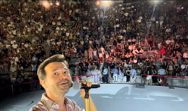 Aspendos Antik Tiyatrosu'nda Yalın Rüzgarı! Konserde İzdiham Yaşandı