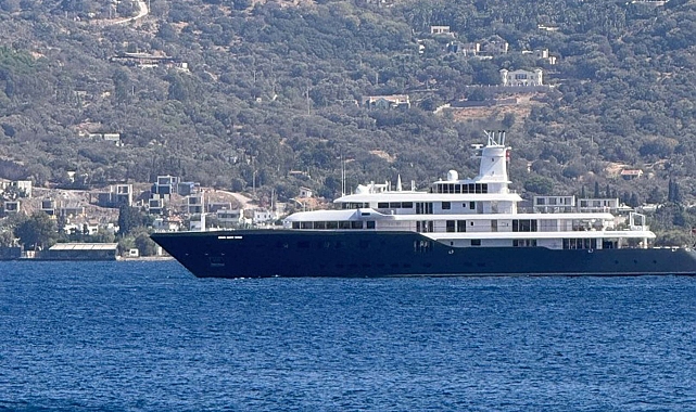Bodrum'da mega yat ile motoryat çarpıştı; o anlar kamerada