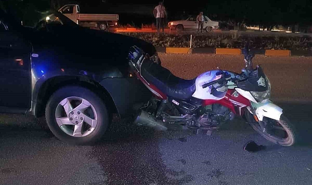Burdur-Antalya yolunda otomobil motosiklete çarptı: 1 yaralı
