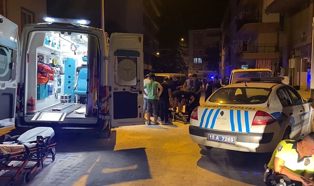 Burdur'da gürültü tartışması kavgaya döndü, 2 kişi bıçaklandı