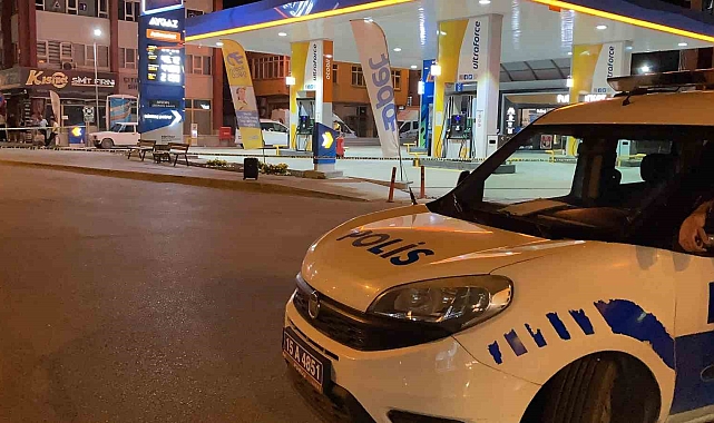 Burdur'da otobüsten inen vatandaşın kaldırımda unuttuğu valiz paniğe neden oldu