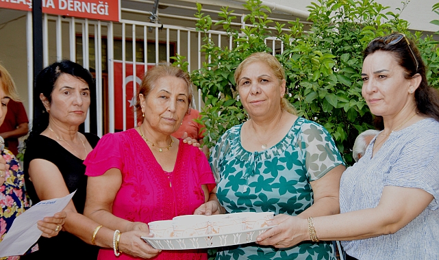 Çorumlular aşure ikram etti