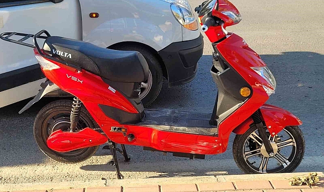Elektrikli bisiklet sürücüsü hastanelik oldu