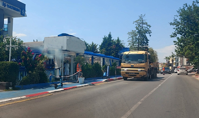 Eski Lara Caddesi kaldırımlarda fazlalık çalışması