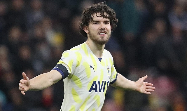 Ferdi Kadıoğlu, Fenerbahçe'ye veda etti