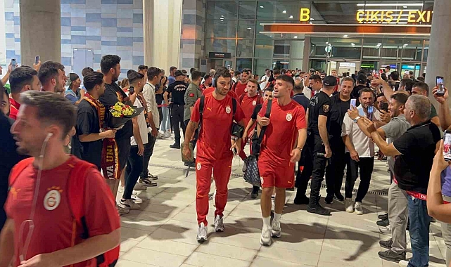 Galatasaray, Adana'ya geldi