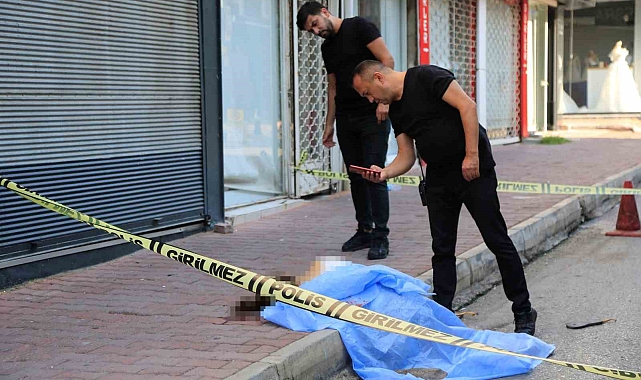 Genç kadın kaldırımda ölü bulundu