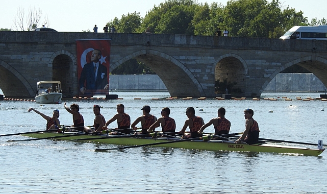 Gençler Türkiye Kürek Şampiyonası'na Fenerbahçe damgası