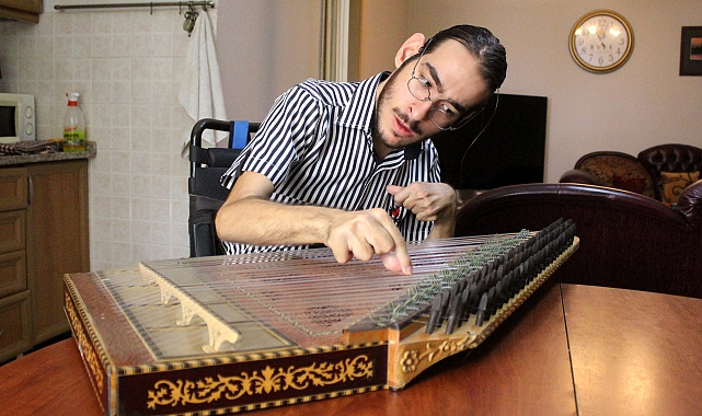Kanun çalan serebral palsi hastası Mustafa: Musiki benim nefes alma sebebim