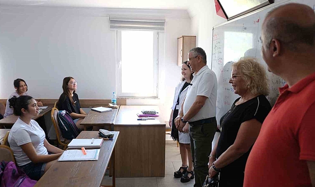 Kemer'de eğitim başladı