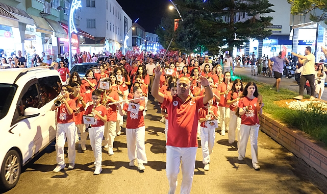 Kemer'de Zafer Bayramı coşkusu
