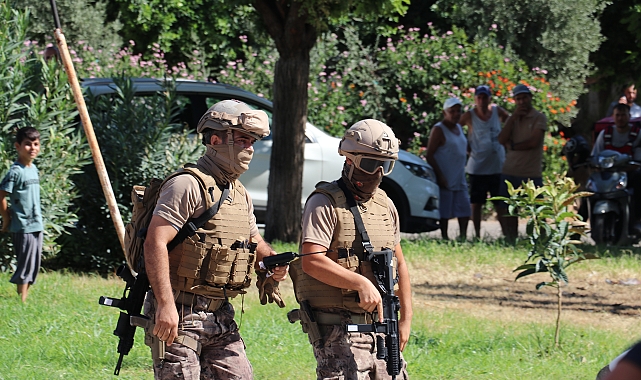 Kız arkadaşını evinde bulamayınca polise direndi, tabanca ile kendisini vurdu