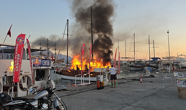 Marinada teknedeki yangın diğer teknelere de sıçradı