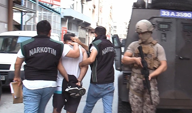 Mersin'de aranan şahıslara ve uyuşturucu tacirlerine operasyon: 41 gözaltı