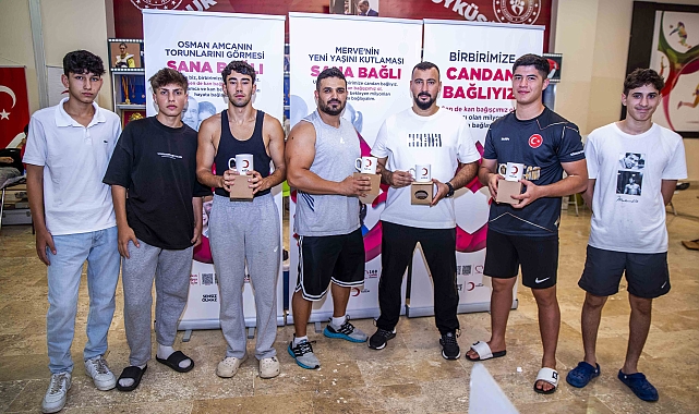 Milli sporcular ve antrenörlerinden kan bağışı