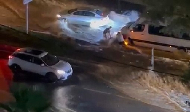 Motosiklet sele kapıldı, o anlar kamerada