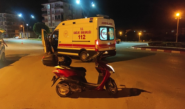 Motosikletle otomobil çarpıştı: 2 yaralı