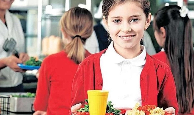 Özel okullarda yemek ücreti eğitimi geçti! Veliler şikayetçi