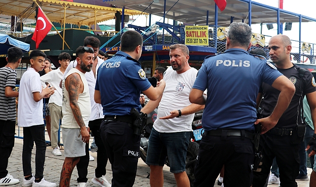 Pala, bıçak ve sopalarla tekne bastılar: 4 yaralı