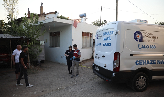 Sevgilisini ve oğlunu öldüren şüpheli, ceset için çuval almaya giderken yakalanmış