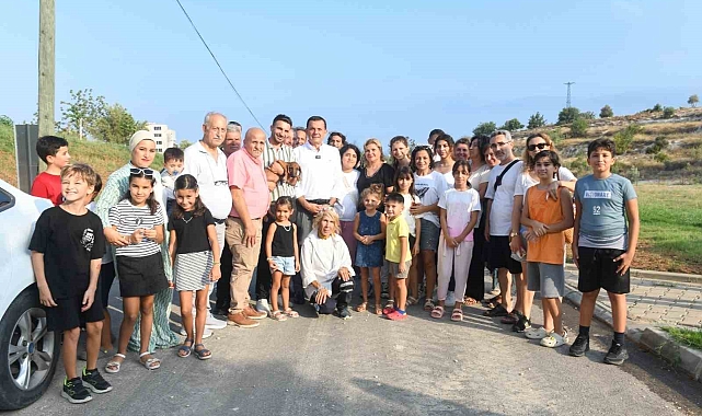 Site sakinleri sokak köpeğini sahiplendi