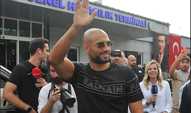 Sofyan Amrabat, Fenerbahçe için İstanbul’a geldi