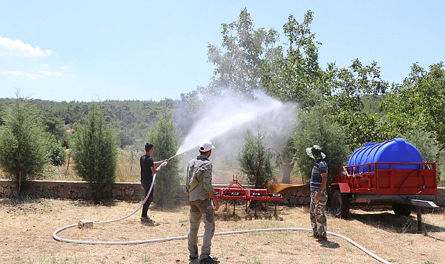 Sulama tankerleriyle yangın nöbeti tutuyorlar