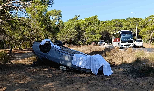 Şüpheli Kaza! Takla Atan Lüks Otomobilin Plakalarını Söküp Üzerini Çarşafla Kapattılar