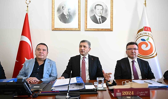 Vali Şahin: "Türkiye'nin turizm gelirinde Belek'in katkısı büyük"